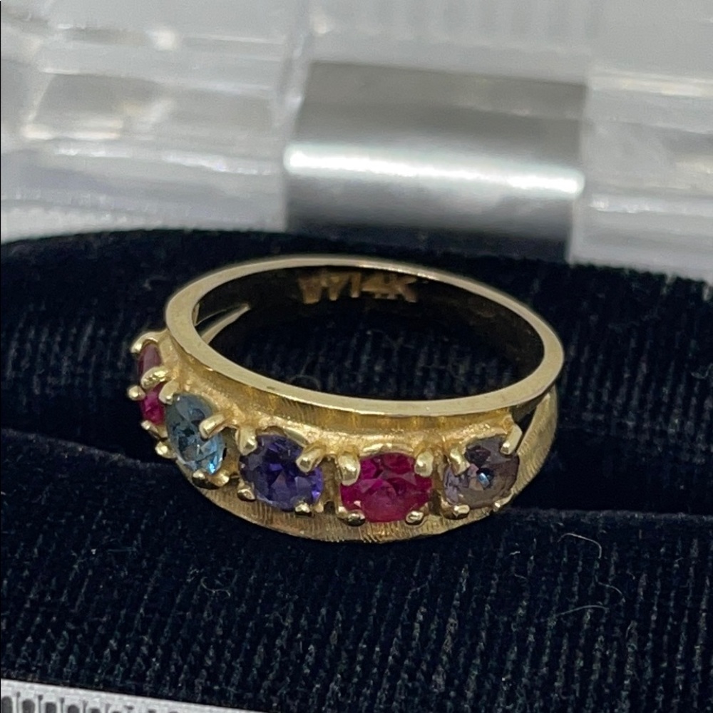14K Gold Mother’s Ring w/ Synthetic Birth Stones - Picture 2 of 6
